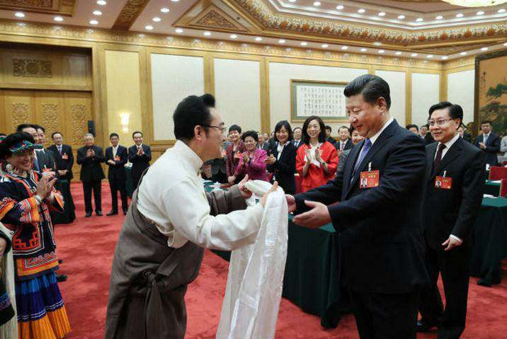 习近平:所有扶贫地区的领导干部都要坚守岗位